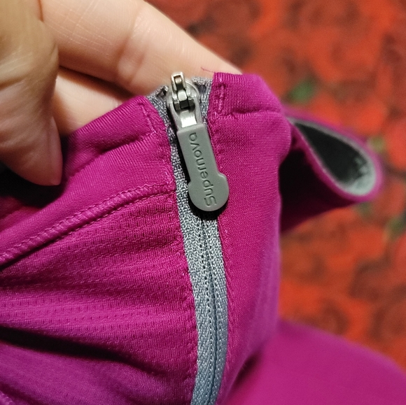 Sportswear Top - Picture 7 of 9